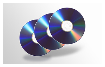 記録容量 4.7GB の DVD-R を商品化